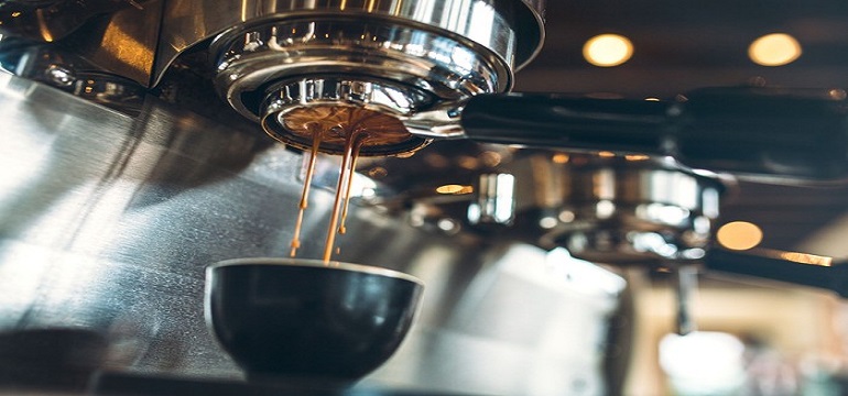 Nikmati Kesegaran Kopi Bir, Minuman Nikmat Tanpa Alkohol