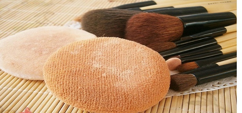 Begini Cara Membersihkan Kuas dan Sponge Make Up Anda