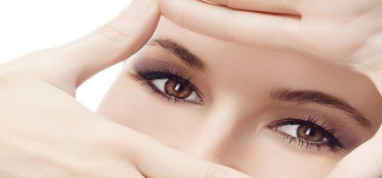 Kerutan Di Bawah Mata Membuat Tidak Percaya Diri