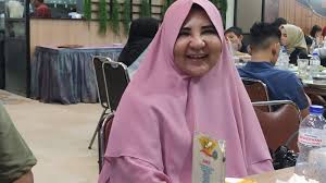 Nevi Zuairina, Politisi Perempuan PKS yang Konsisten Berjuang untuk Kesejahteraan Umat