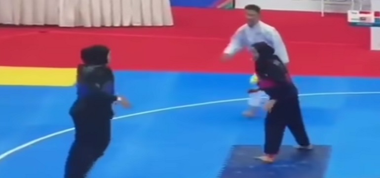 Viral Hijab Pesilat Indonesia Lepas Saat Tanding di SEA Games, Reaksi Lawan Bikin Warganet Terenyuh: Muslimah Sejati!