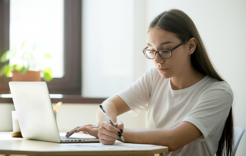 Apa Itu Tes TOEFL? Tips Menghadapi Bagian Writing dengan Percaya Diri