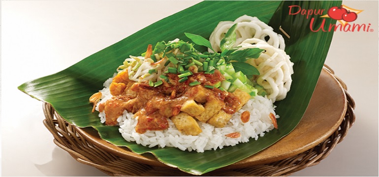 Makan Siang Mengenyangkan dengan Nasi Lengko Khas Jawa Barat