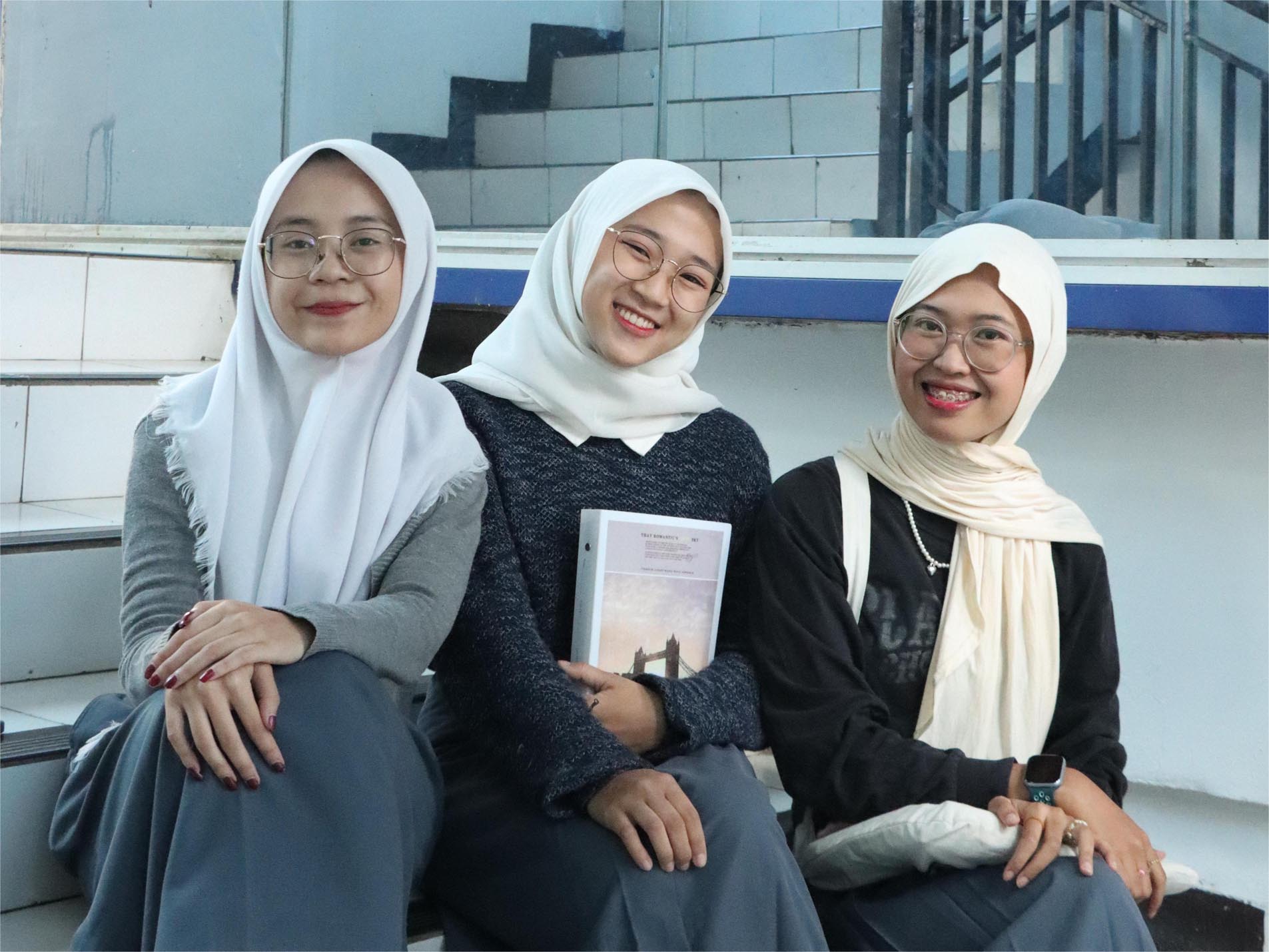 Benarkah Kuliah S1 Pendidikan Bahasa Inggris di Kampus Swasta Bisa Lebih Terjangkau Daripada Kampus Negeri?