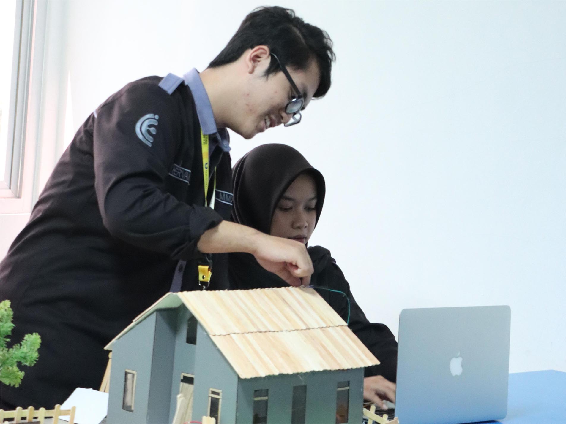 Apa Syarat Masuk Jurusan Teknik Industri untuk Kuliah di Bandung?
