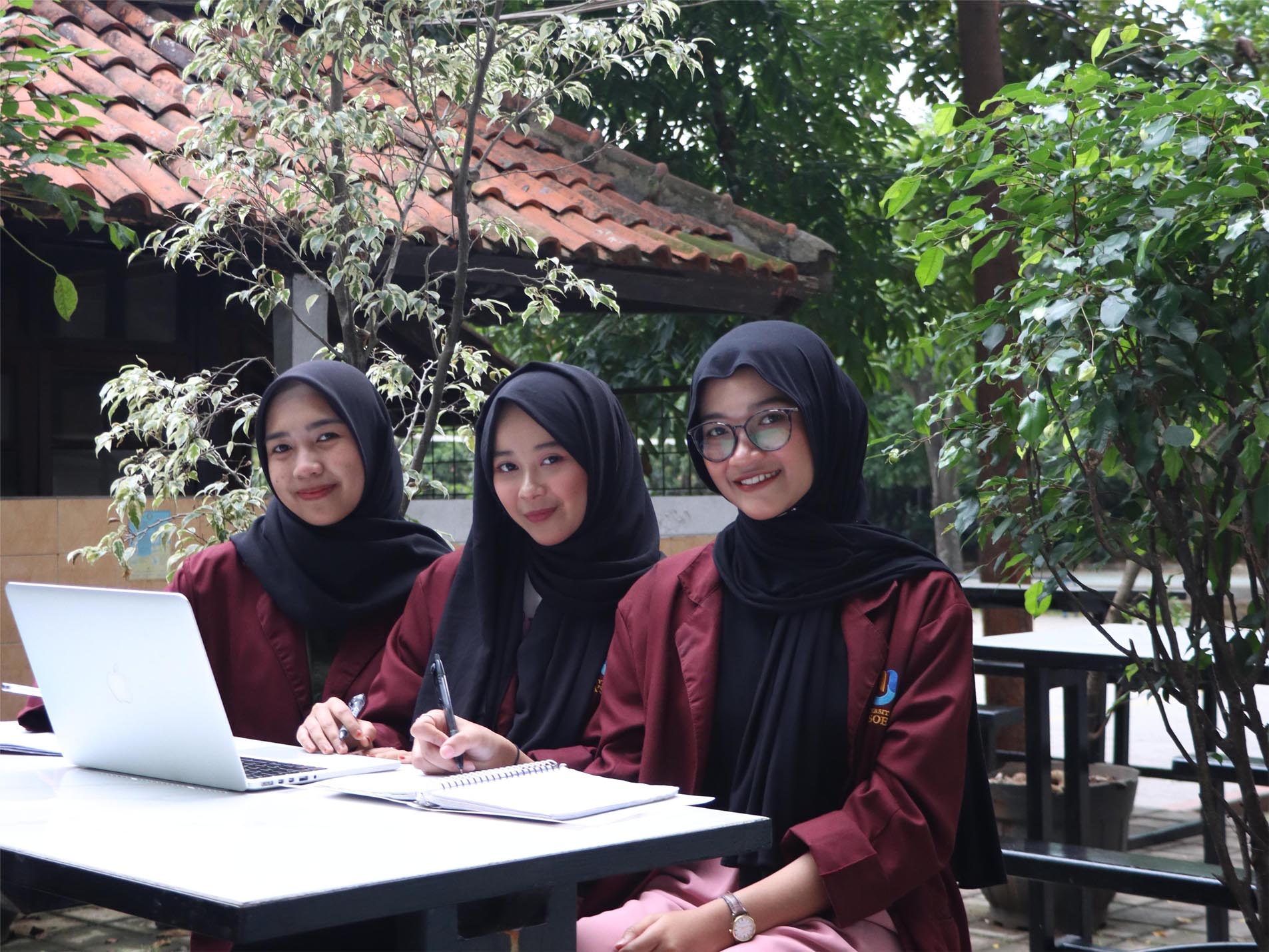 Bagaimana Cara Mendapatkan Beasiswa Penuh S1 Manajemen Bisnis Syariah Bagi Penghafal Al Quran Minimal Dua Juz