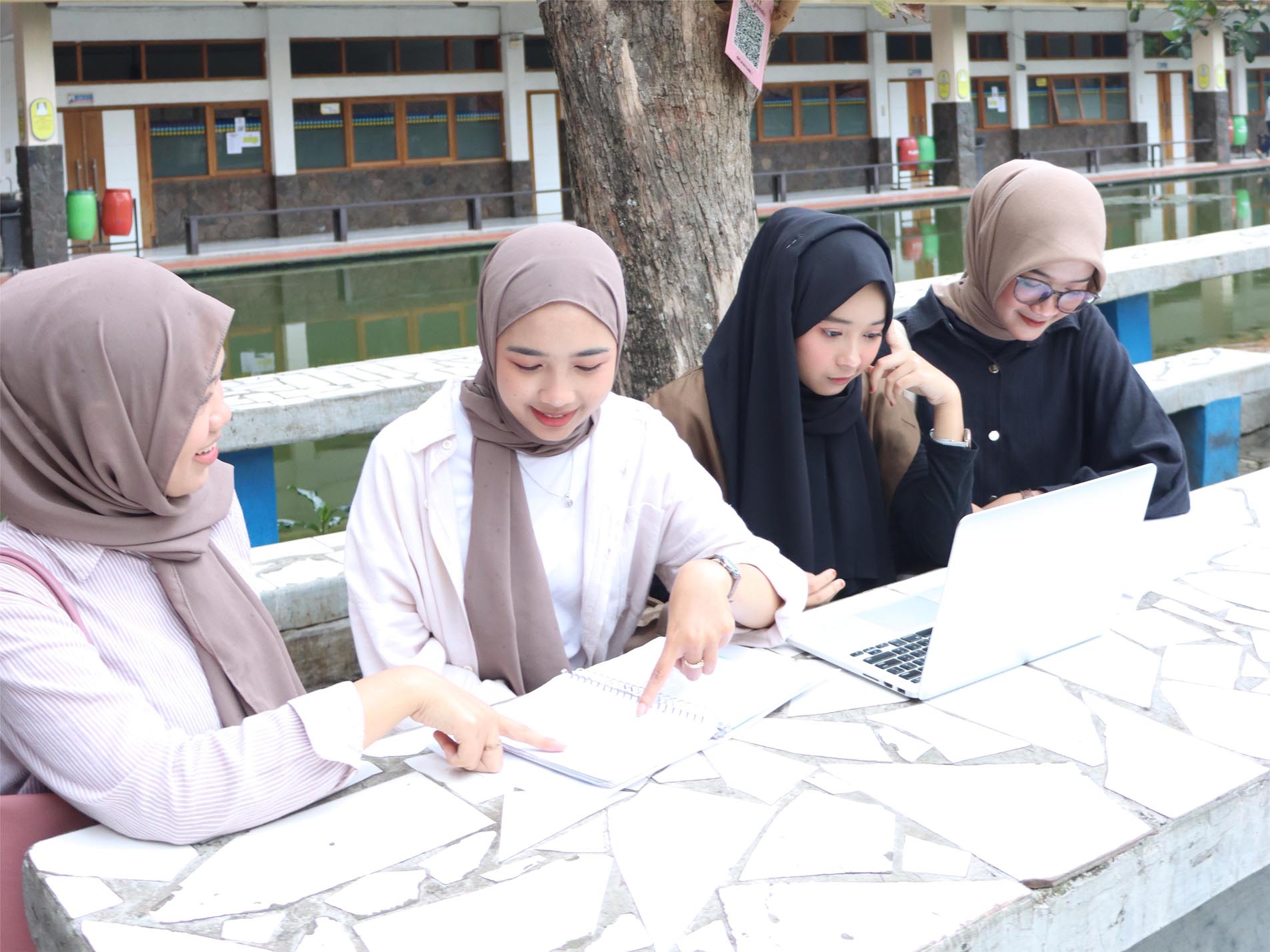 Benarkah Kuliah di Kampus Swasta Akreditasi Resmi Bisa Dicicil? Ini Faktanya!