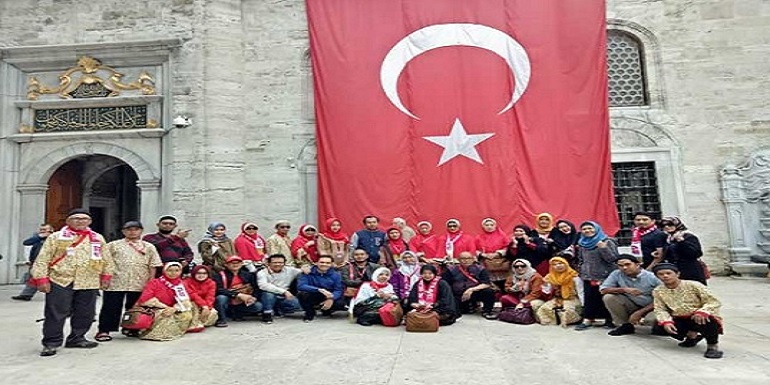 Umroh Plus Turki, Pengalaman Wisata Religi yang Tak Terlupakan