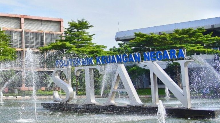 Peluang Karier Setelah Lulus dari PKN STAN: Meningkatkan Kualitas Diri dengan Karier di Sektor Publik