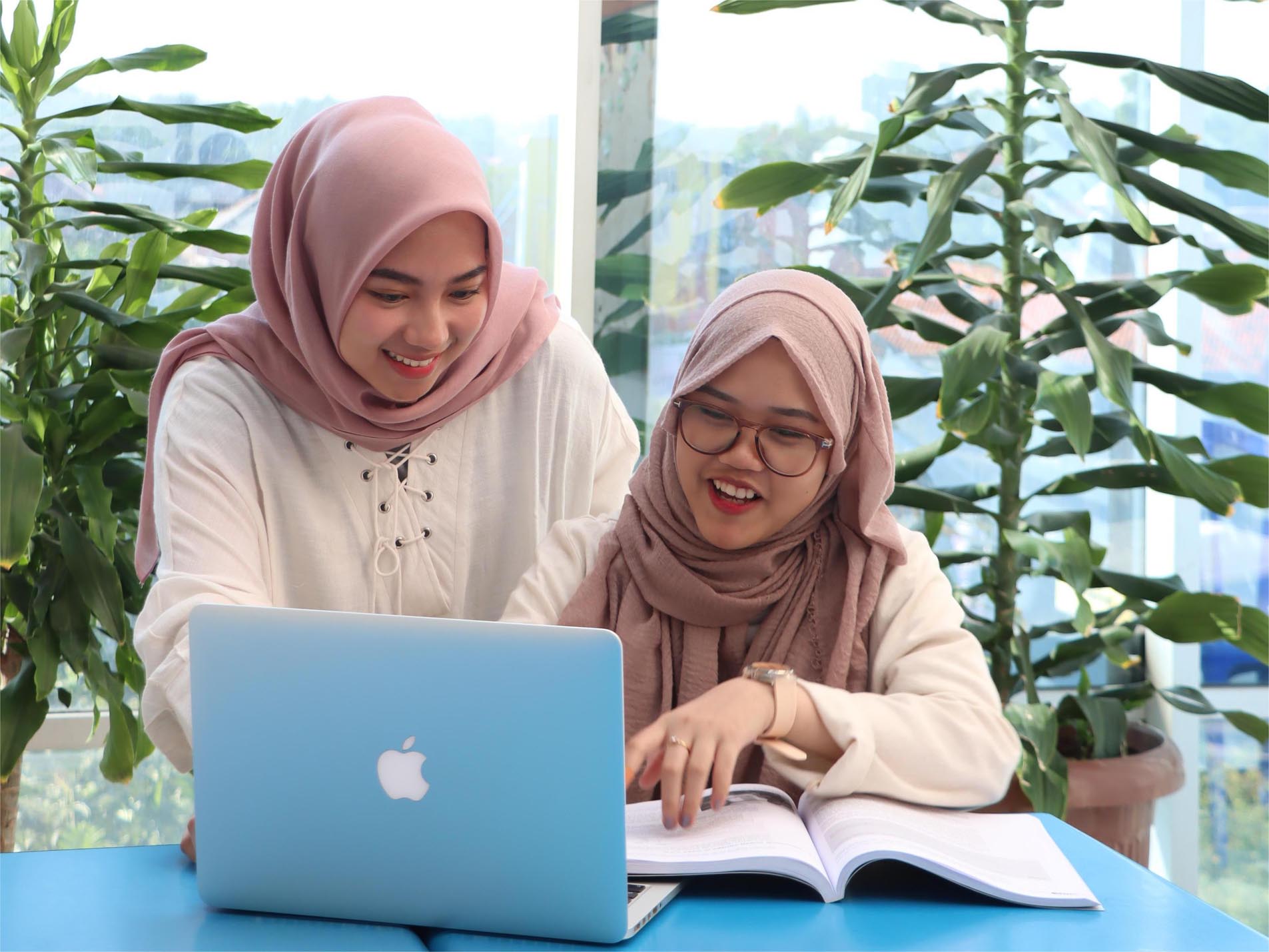 Cari Kampus Swasta dengan Jaringan Alumni Kuat? Ini Rahasia Sukses Karier Mahasiswa!