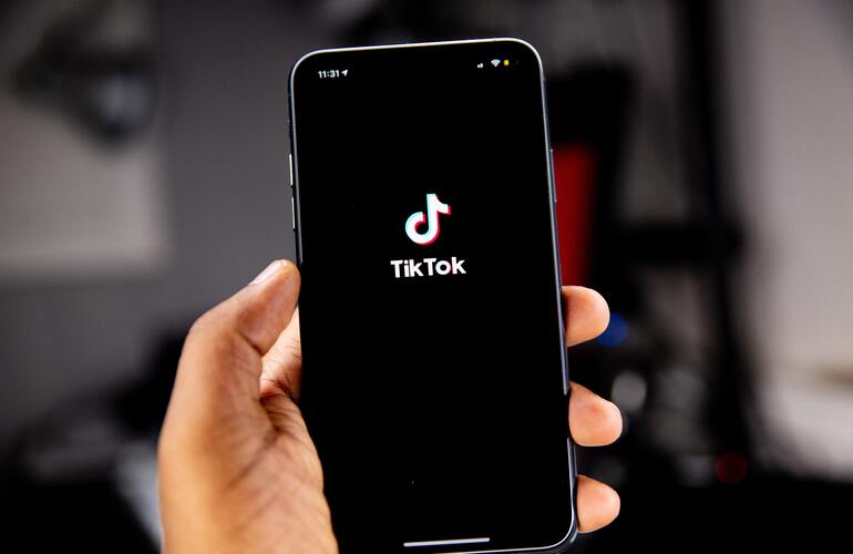 Biar Konten TikTok Kamu Melesat, Tambah Like Sekarang Juga!